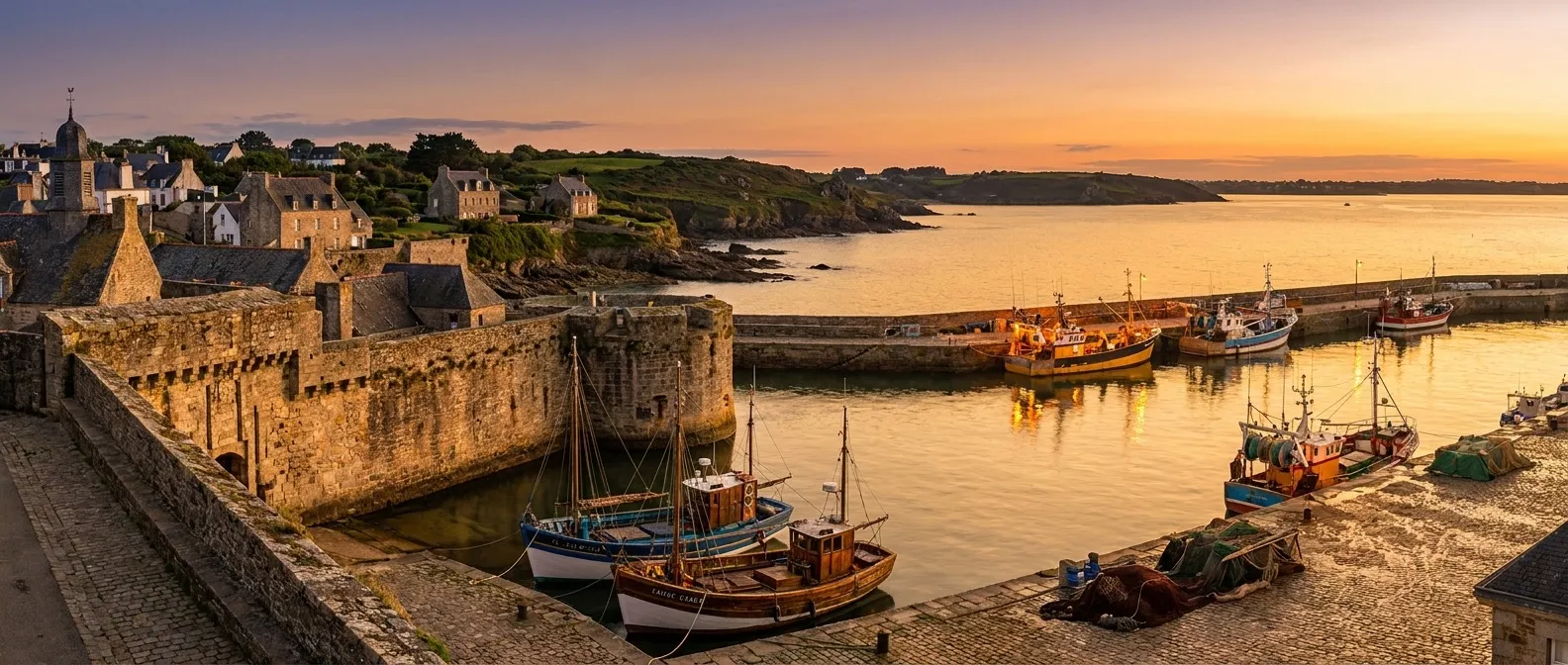 Concarneau cruise port
